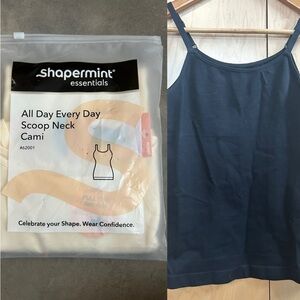 Two Shapermint All Day Every Day scoop neck, Cami Black & Ivory